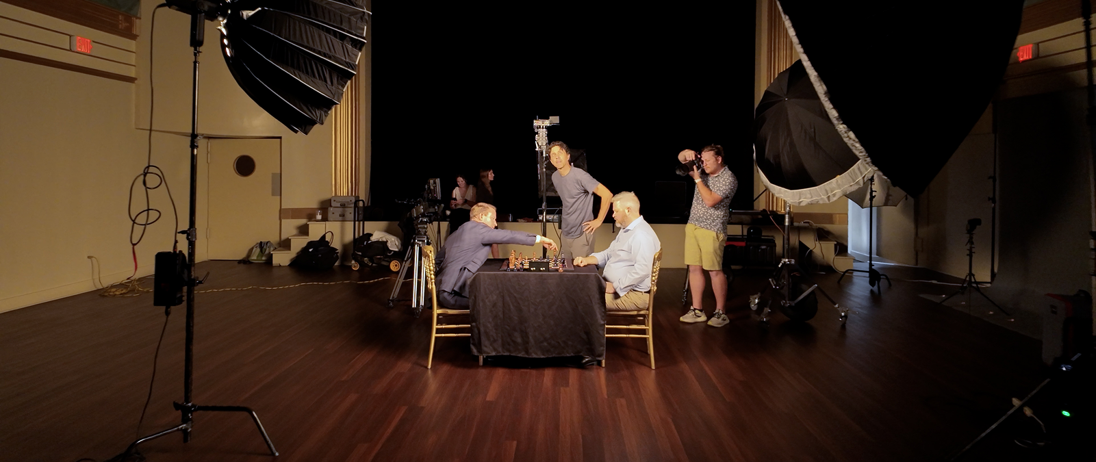 freepik__candid-photography-with-natural-textures-and-highl__4194 13